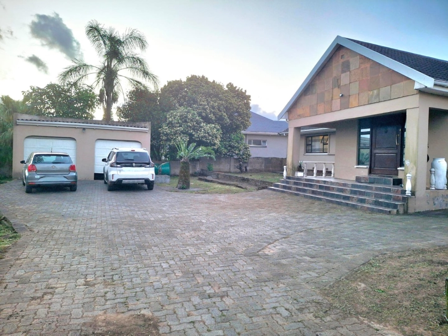5 Bedroom Property for Sale in Summerpride Eastern Cape
